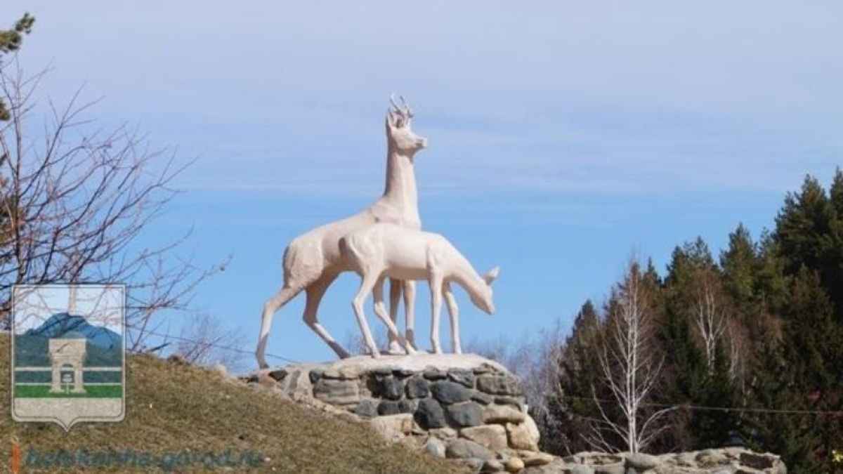 Скульптура "Олени" в Белокурихе