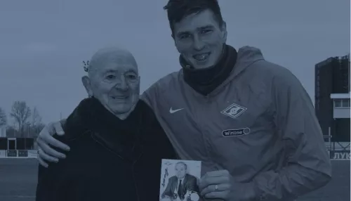 Легенда: барнаульский футболист Соболев опубликовал фото с Никитой Симоняном