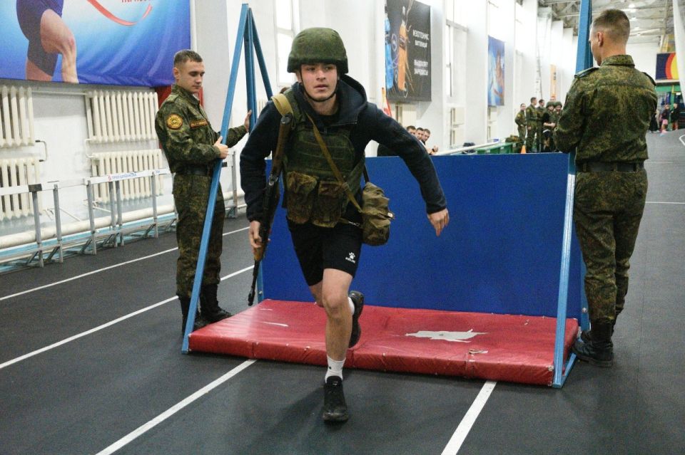 Военно-спортивные соревнования "Позывной "Первые"