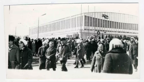 От Дворца до Арены: какой была главная спортивная площадка Барнаула во времена СССР