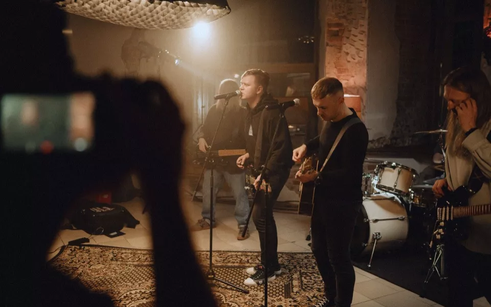 Билетов на барнаульский концерт Комнаты культуры нет. В каких городах ловить группу