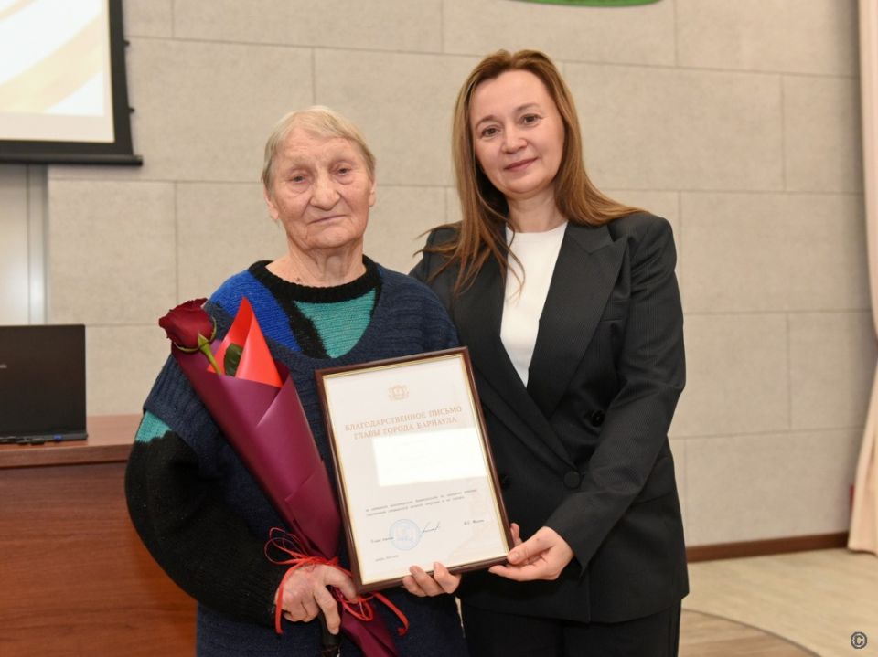 Церемония награждения семей участников СВО и волонтеров в Барнауле