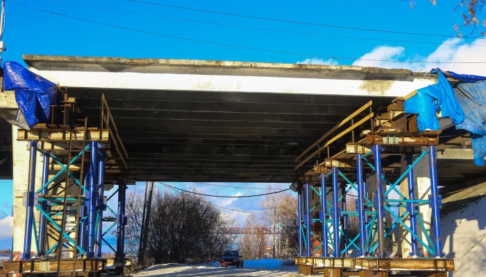 Разбор пролета: куда пропала часть моста на Павловском тракте в Барнауле. Фото