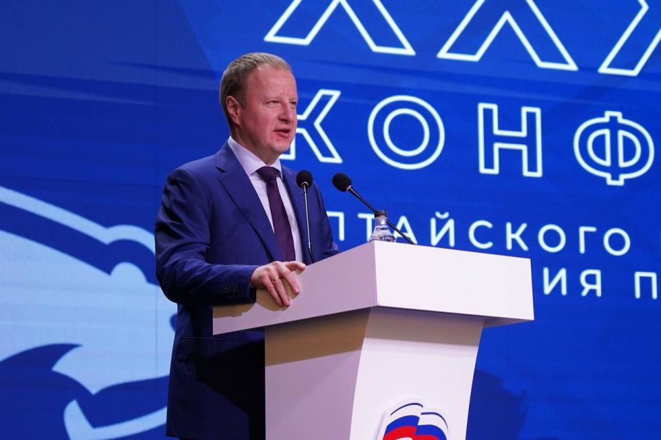 Губернатор Алтайского края Виктор Томенко