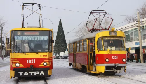 Праздник на новом месте: как Барнаул отмечал Новый год с елкой на площади Свободы. Фото