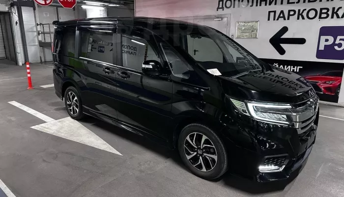 Не видевший зимы минивэн с юга Японии продают в Горном Алтае. Фото