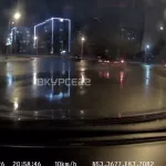 Отлетела в столб: два человека пострадали при столкновении иномарок в Барнауле. Видео