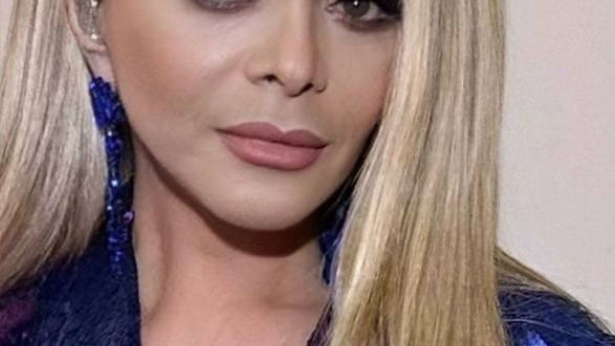 Лариса Долина