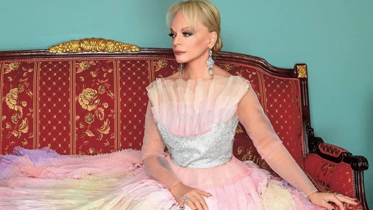 Лариса Долина