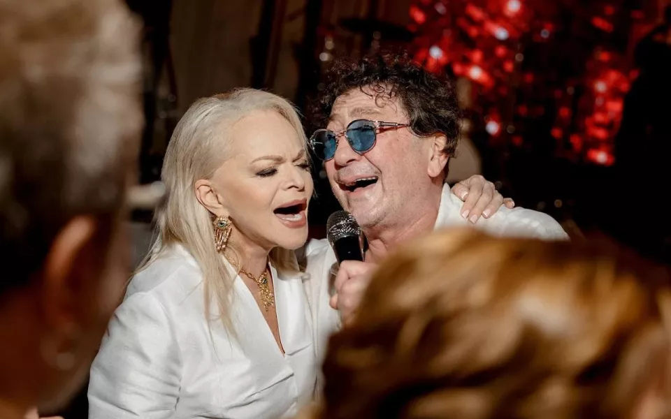 Певица Слава заявила о проблемах с продажей жилья из-за Ларисы Долиной