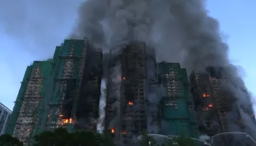 Почти 100 человек погибли в страшном пожаре в Гонконге