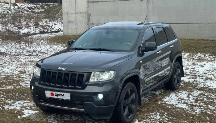Тонированный Jeep с неубиваемым мотором продают в Республике Алтай. Фото