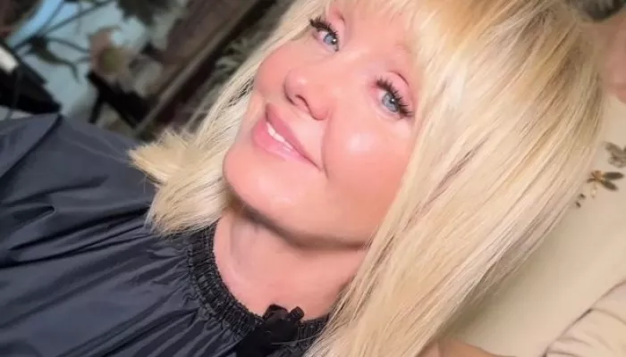 57-летняя Валерия заявила, что беспрерывно занимается спортом — оцениваем ее старания