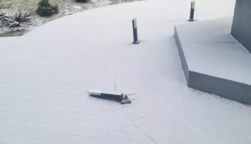 Вандалы разломали светильники у нового арт-объекта на въезде в Горно-Алтайск