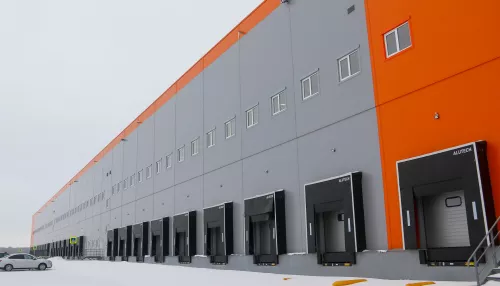 Склад, паркинг и цистерны: под Барнаулом построили первую очередь города-хаба. Фото