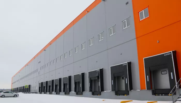 Склад, паркинг и цистерны: под Барнаулом построили первую очередь города-хаба. Фото