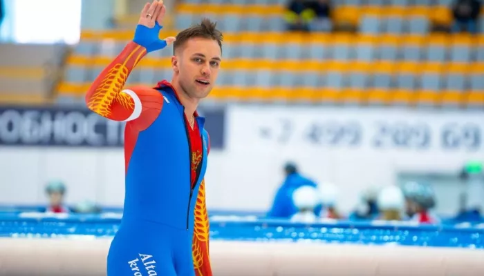 Алтайский конькобежец Виктор Муштаков выиграл Кубок России