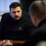 Украинский политтехнолог предсказал уход Зеленского и подписание мира к концу года