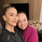 Звезды трогательно поздравили матерей, опубликовав кадры с ними и детьми. Фото