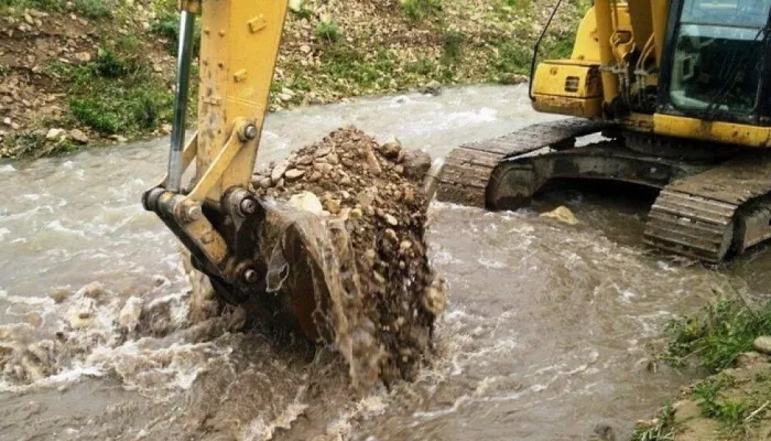 Прокуратура в Горно-Алтайске выявила незаконные работы на реке