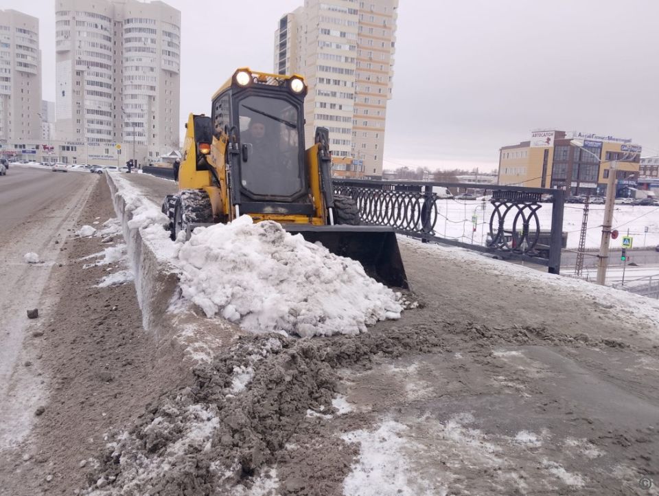 Зимнее содержание улично-дорожной сети Барнаула