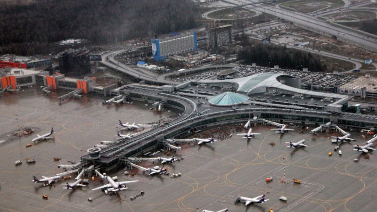  Airbus A320 совершил аварийную посадку в Шереметьево
