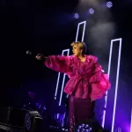 Танцоры не нужны: вирусный танец Евы Польны с лентами затмил балет Булановой. Видео