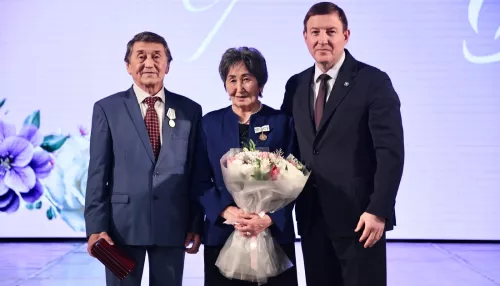 Торжественное мероприятие в честь Дня матери прошло в Горно-Алтайске