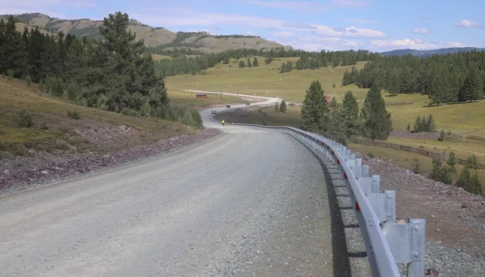 На Алтае ввели в эксплуатацию обновленный участок дороги Балыктуюль – Балыкча