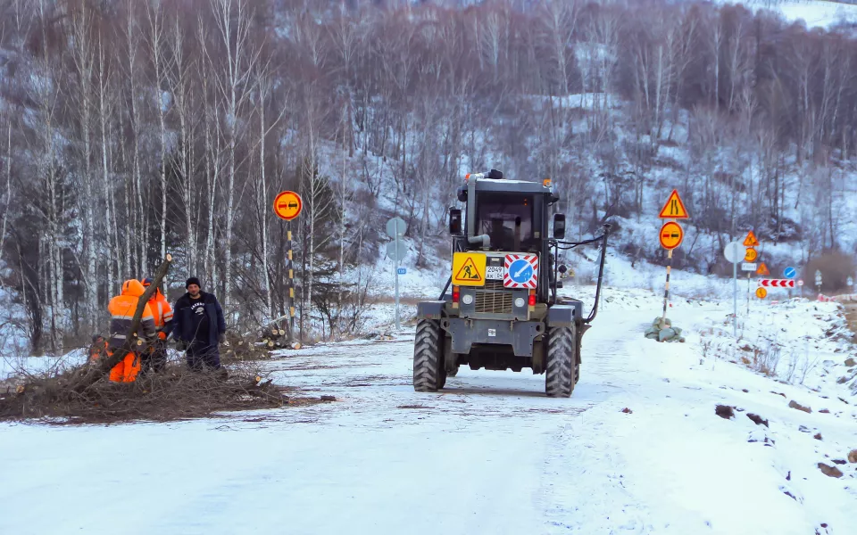 Новый древний тракт: как в долине реки Ануй строят важный мост и обновляют дорогу