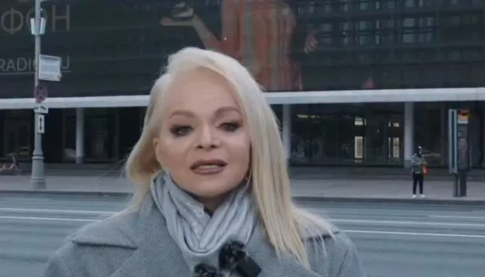 Шла как на распятие: Лариса Долина ответила хейтерам новой песней