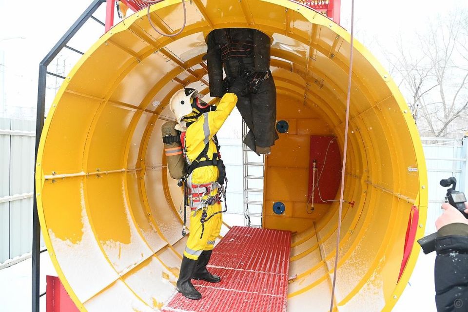 В Барнауле открыли современный тренировочный комплекс для спасателей