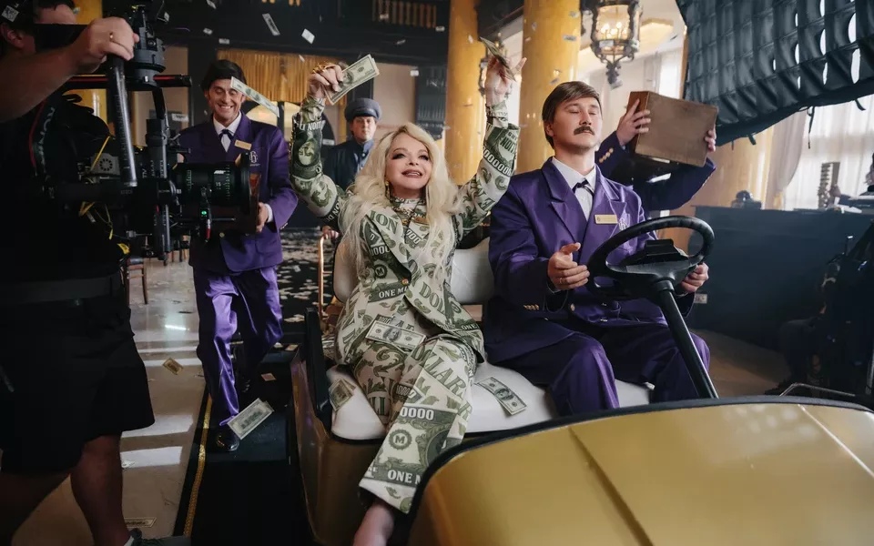 Новый год без Долиной: артистку вырезают из телепередач после квартирного скандала