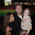 Владу Соколовскому шлют снимки его маленького сына на могилах и пугают кислотой. Фото