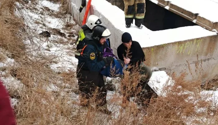 В Яровом 13-летний подросток провалился в четырехметровый заброшенный погреб