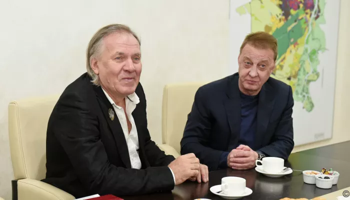 Глава Барнаула Франк поздравил барнаульского музыканта Владимира Кислова с 65-летием