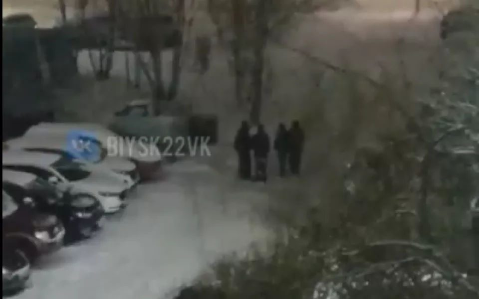 Что за мода пошла Бийчанка пожаловались на развлечения школьников с петардами