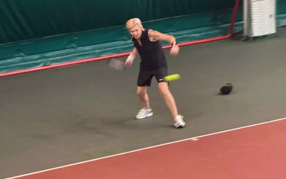 Диану Арбенину заметили на тренировке в барнаульском теннисном клубе. Фото