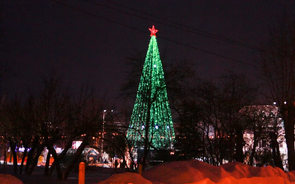 Теплые воспоминания: как Барнаул отмечал старый Новый год на площади Свободы. Фото