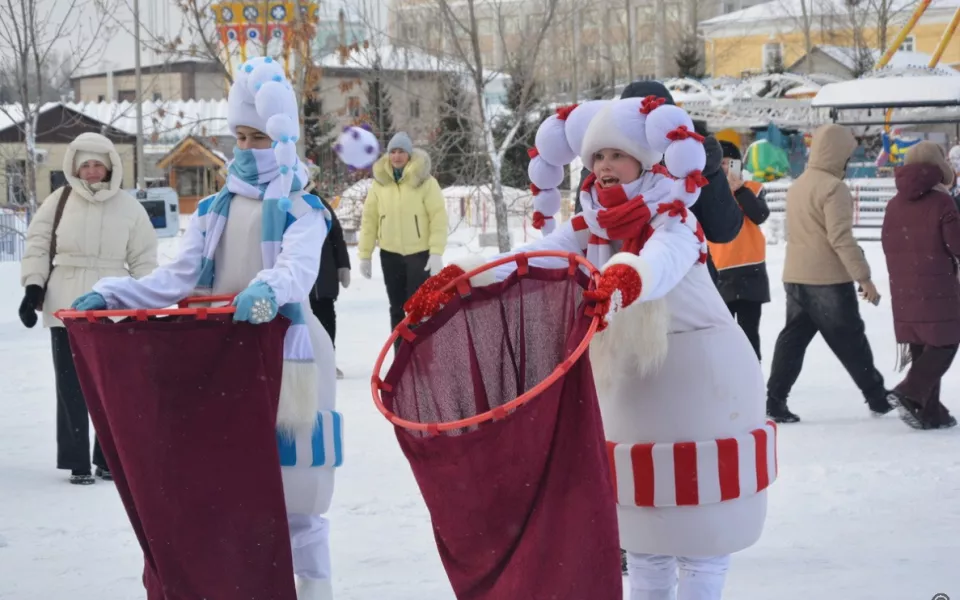Зимний сезон открыли в барнаульском парке Центральный