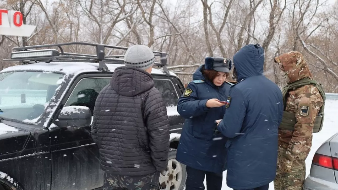 Более 50 автомобилей арестовали в Барнауле во время рейда