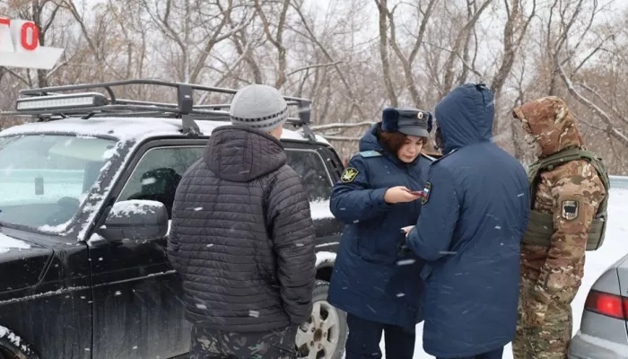 Более 50 автомобилей арестовали в Барнауле во время рейда