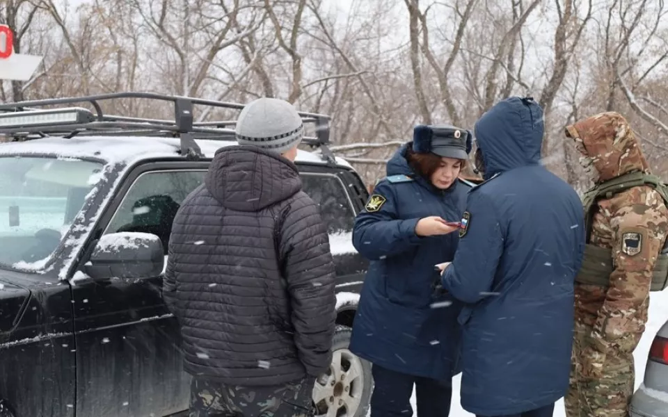Более 50 автомобилей арестовали в Барнауле во время рейда
