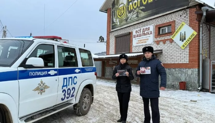 Автоинспекторы в Горно-Алтайске побеседовали с посетителями пивных заведений