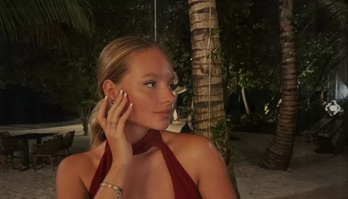 Дочь Дмитрия Пескова устроила романтический отдых с мужем на побережье. Фото