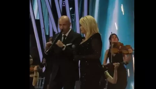 Ирина Аллегрова отказалась принимать цветы от поклонников на Песне года