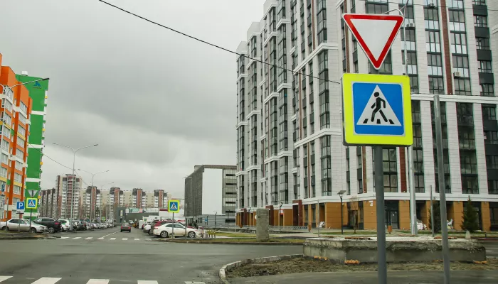 Соблюдайте очередность. Как правильно выезжать на главную дорогу