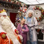 Предновогодняя сказка: как в Барнауле встречали поезд Деда Мороза. Фото