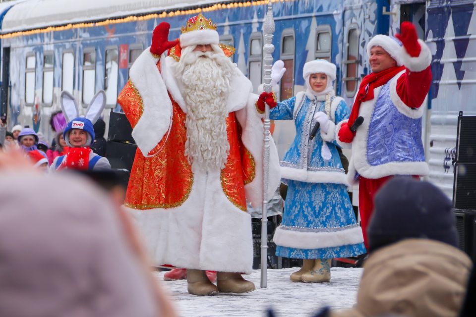 Поезд Деда Мороза в Барнауле - 2025