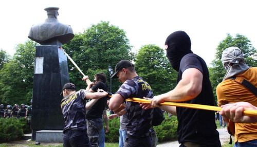 Уголовное дело возбудили после сноса памятника Жукову в Харькове